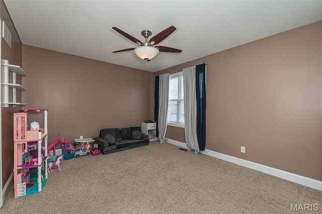 977 Bentley Park Circle, O'fallon, MO 63368