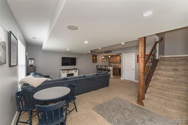 977 Bentley Park Circle, O'fallon, MO 63368