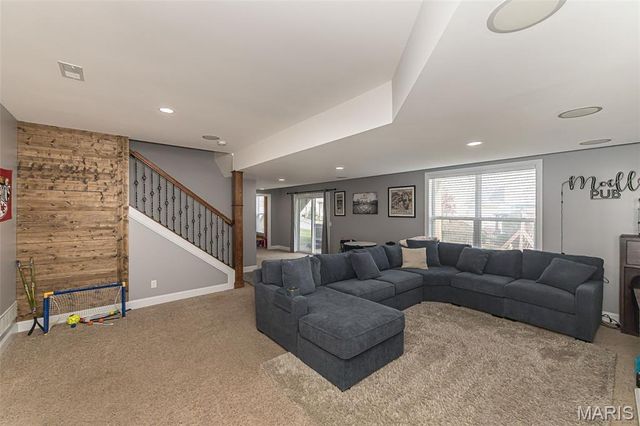 977 Bentley Park Circle, O'fallon, MO 63368