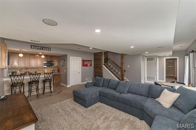977 Bentley Park Circle, O'fallon, MO 63368