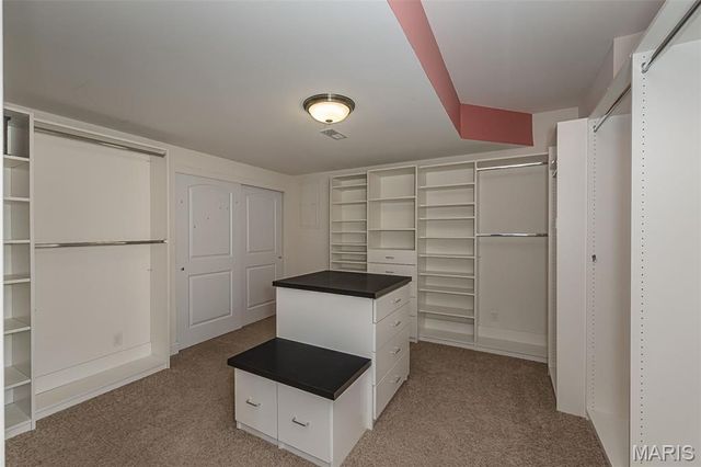 977 Bentley Park Circle, O'fallon, MO 63368