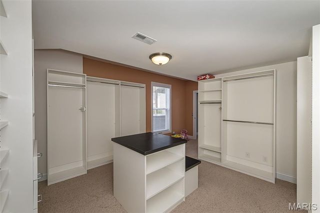 977 Bentley Park Circle, O'fallon, MO 63368