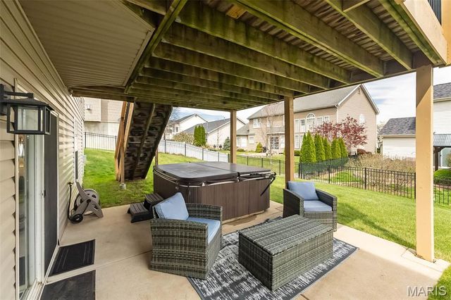 977 Bentley Park Circle, O'fallon, MO 63368