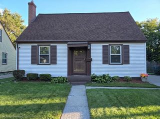 2430 Whittier Street, Saginaw, MI 48601