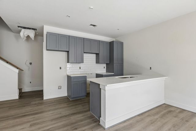 2031 Oak Forest Drive A-B, Houston, TX 77018