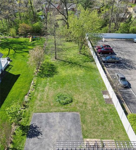 220 Chestnut Avenue, Webster Groves, MO 63119