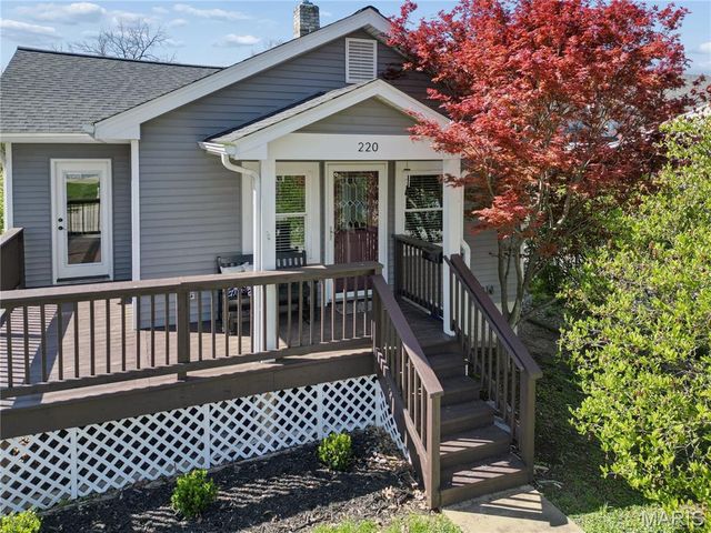 220 Chestnut Avenue, Webster Groves, MO 63119