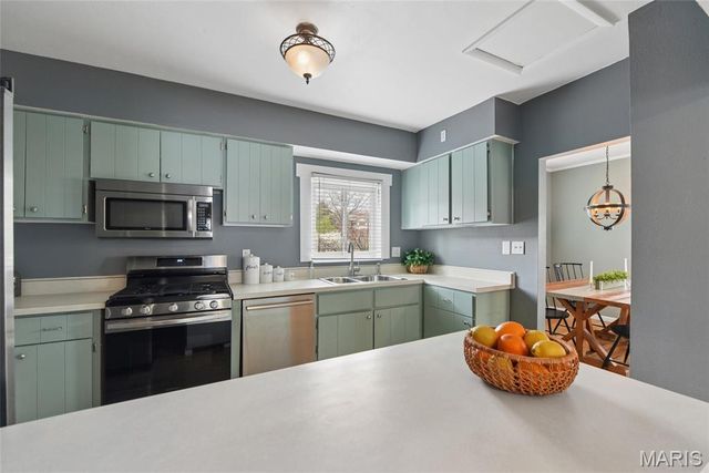 220 Chestnut Avenue, Webster Groves, MO 63119