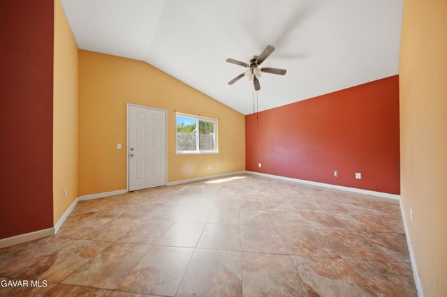2240 Moonlight Court, Palmdale, CA 93550