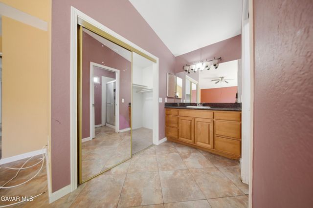 2240 Moonlight Court, Palmdale, CA 93550