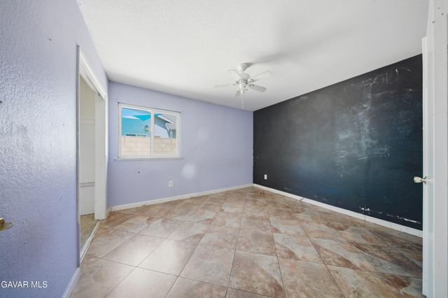 2240 Moonlight Court, Palmdale, CA 93550