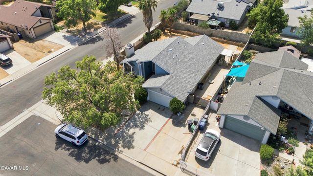 2240 Moonlight Court, Palmdale, CA 93550