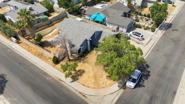 2240 Moonlight Court, Palmdale, CA 93550
