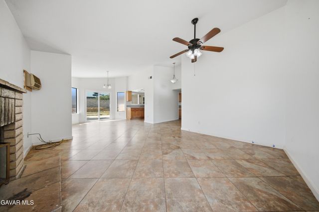 2240 Moonlight Court, Palmdale, CA 93550