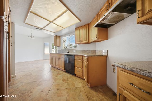 2240 Moonlight Court, Palmdale, CA 93550