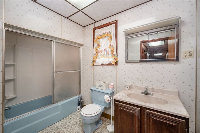 247 Welsh Rd, Penn Twp, PA 16059