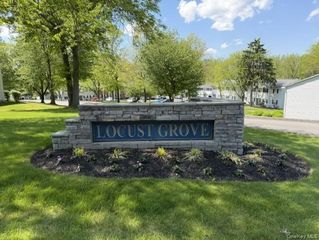 6 Yew Court H, Fishkill, NY 12524