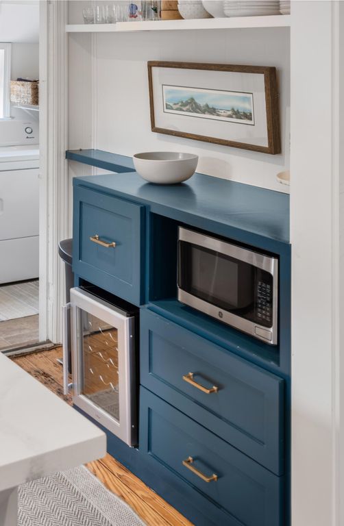 Image 19 of property listing at 106 Hickory Street, Charleston, SC 29407