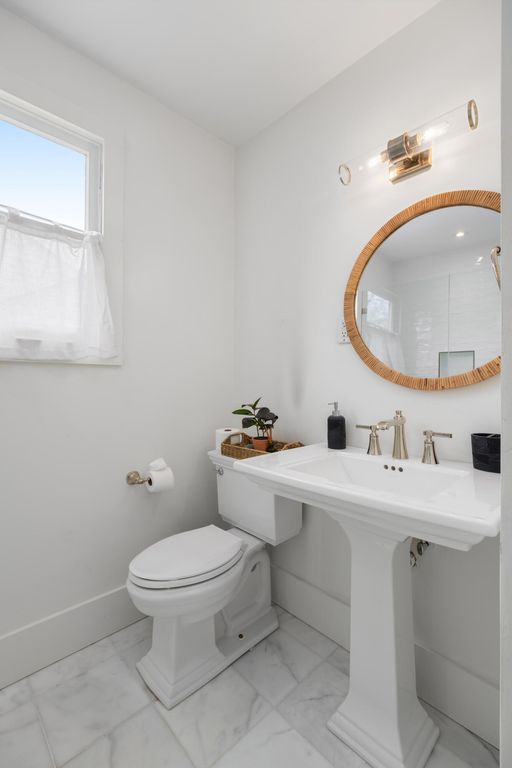 Image 22 of property listing at 106 Hickory Street, Charleston, SC 29407