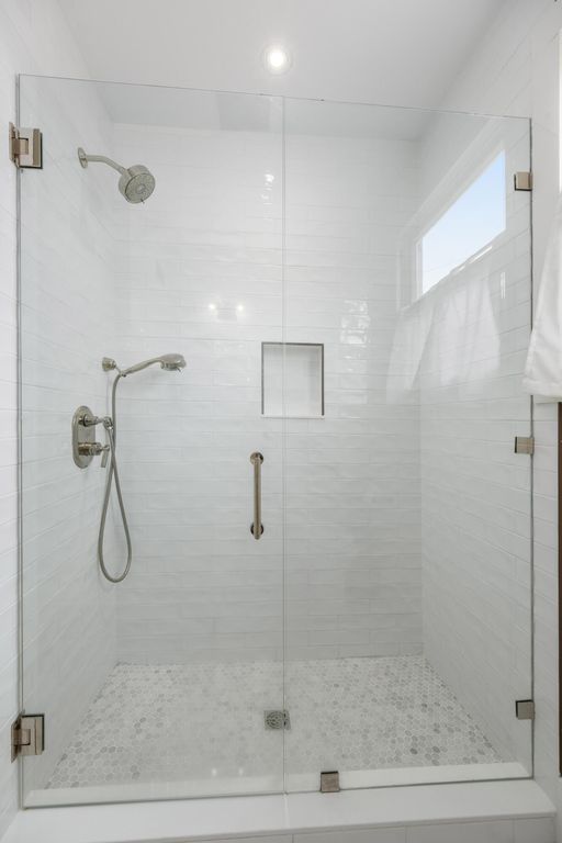 Image 23 of property listing at 106 Hickory Street, Charleston, SC 29407