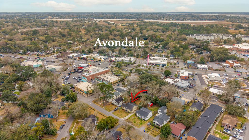 Image 31 of property listing at 106 Hickory Street, Charleston, SC 29407