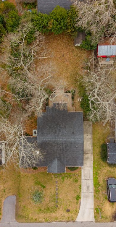 Image 34 of property listing at 106 Hickory Street, Charleston, SC 29407