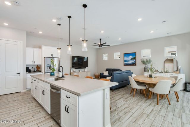 169 E BALSAM Drive, Chandler, AZ 85286