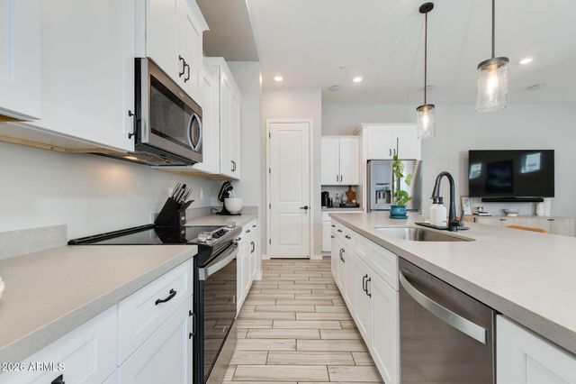 169 E BALSAM Drive, Chandler, AZ 85286
