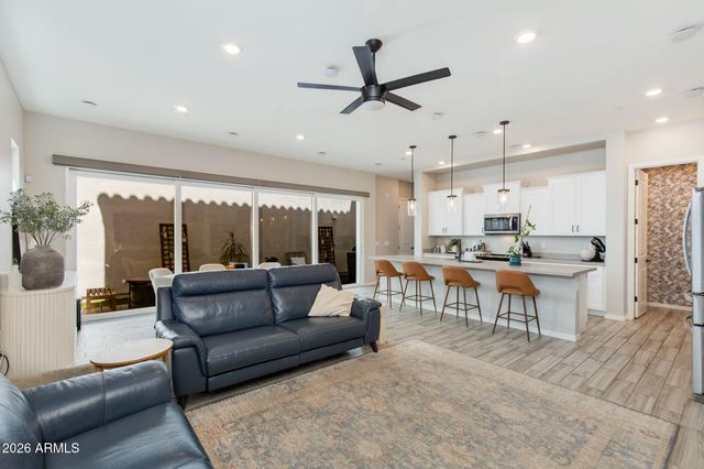169 E BALSAM Drive, Chandler, AZ 85286