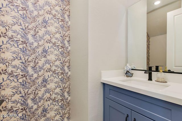 169 E BALSAM Drive, Chandler, AZ 85286