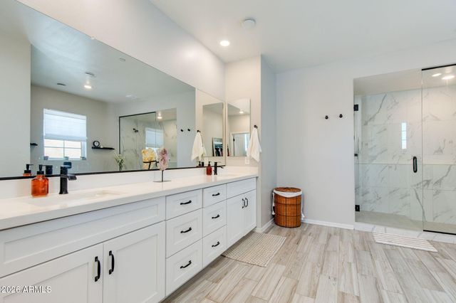 169 E BALSAM Drive, Chandler, AZ 85286