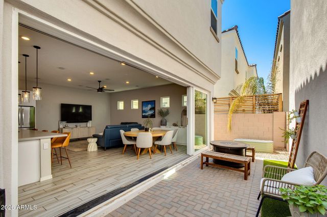 169 E BALSAM Drive, Chandler, AZ 85286