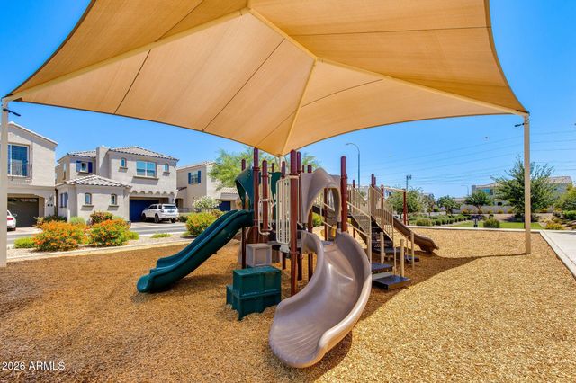169 E BALSAM Drive, Chandler, AZ 85286
