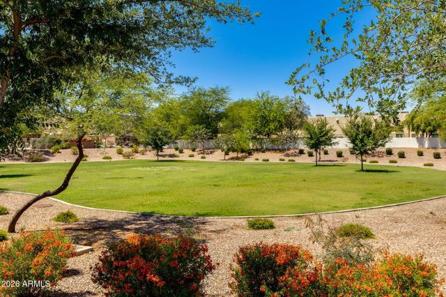 169 E BALSAM Drive, Chandler, AZ 85286