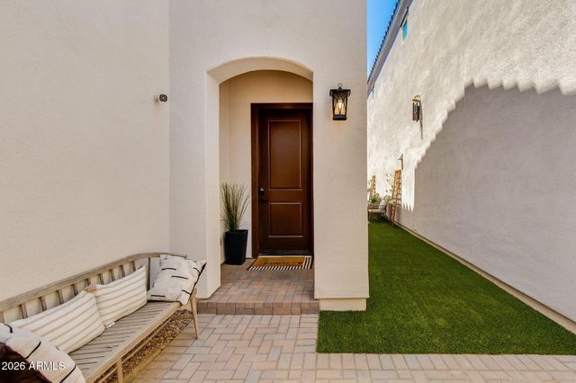 169 E BALSAM Drive, Chandler, AZ 85286