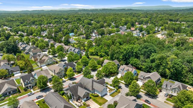 8603 Homecoming Drive, Chattanooga, TN 37421