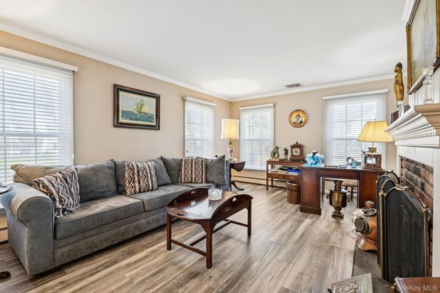 2 Three Pond Road, Smithtown, NY 11787