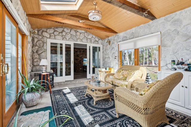 2 Three Pond Road, Smithtown, NY 11787