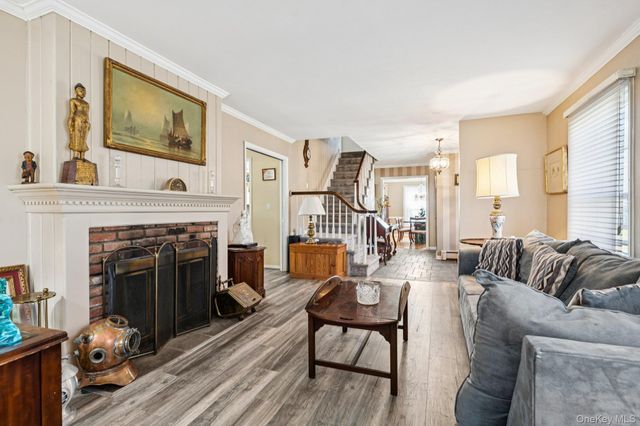 2 Three Pond Road, Smithtown, NY 11787