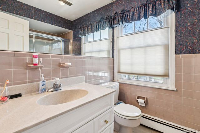 2 Three Pond Road, Smithtown, NY 11787