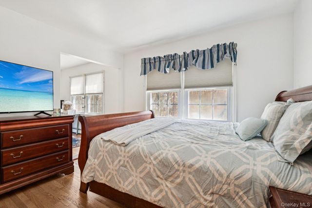 2 Three Pond Road, Smithtown, NY 11787