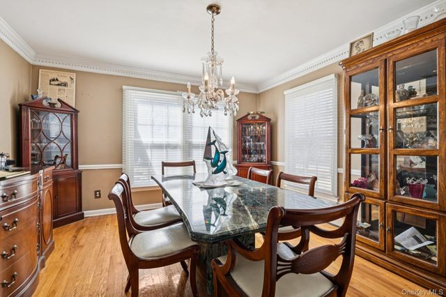 2 Three Pond Road, Smithtown, NY 11787