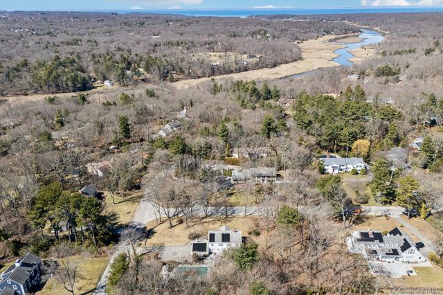 2 Three Pond Road, Smithtown, NY 11787