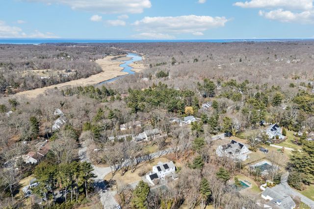 2 Three Pond Road, Smithtown, NY 11787