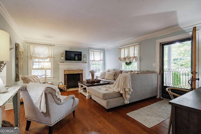 1697 Milledge Avenue, Athens, GA 30605