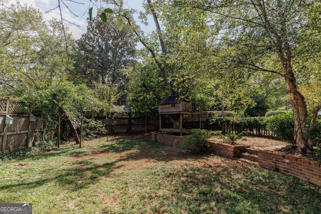 1697 Milledge Avenue, Athens, GA 30605