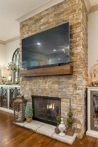 1070 Hideaway Rd, Columbia, TN 38401