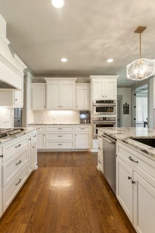 1070 Hideaway Rd, Columbia, TN 38401
