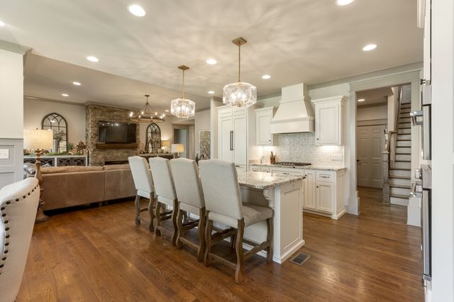 1070 Hideaway Rd, Columbia, TN 38401