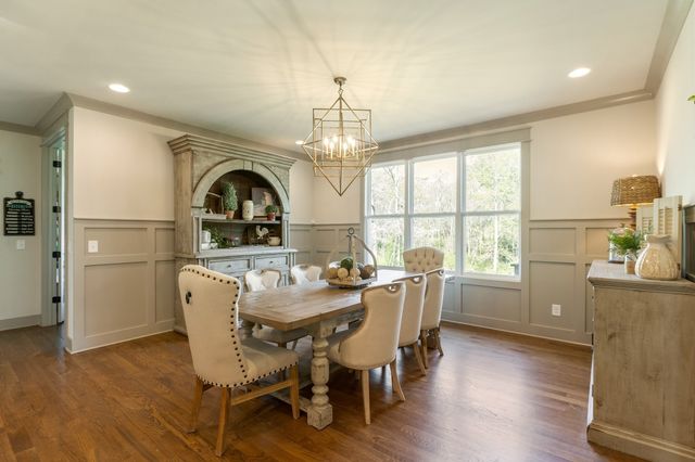 1070 Hideaway Rd, Columbia, TN 38401